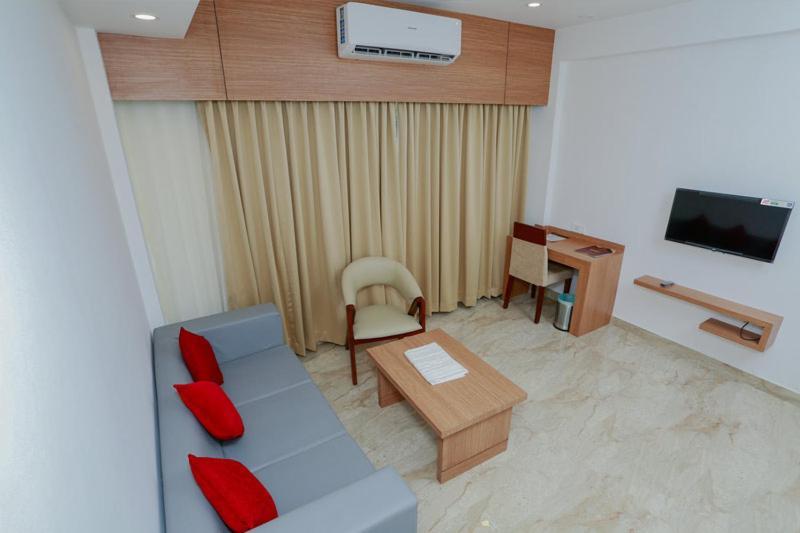 Kings Regency Kozhikode Bagian luar foto